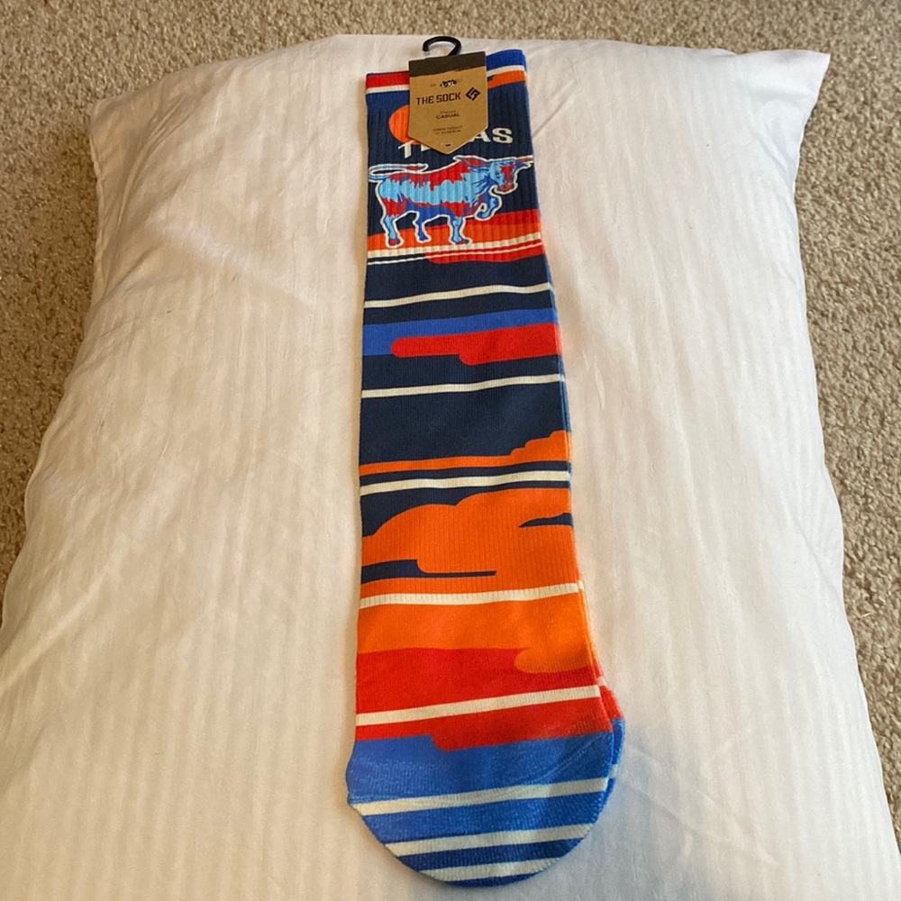 Brand New!!!!!!!!! Large-X-Large Multi Color Unisex Texas Casual Socks….